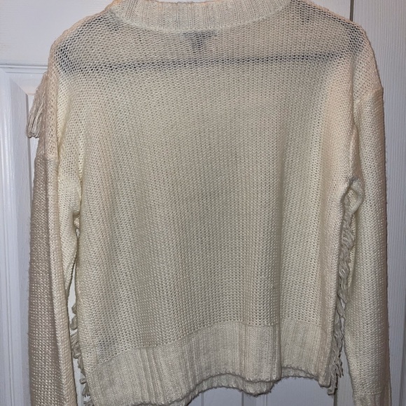 Fringed sweater - Picture 3 of 3